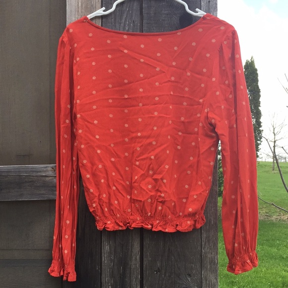 Red blouse with flower detail - Picture 2 of 6